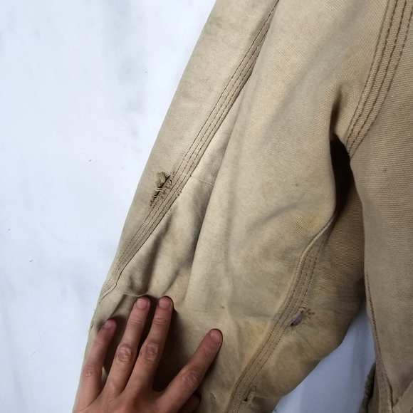 Vintage Carhartt Thrashed Worn In Faded Arctic Duck Canvas Chore Coat - Picture 13 of 16